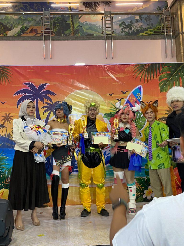 Summer Holiday Coswalk Competition